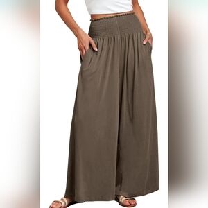 Elegant Wide Leg Pants in Taupe